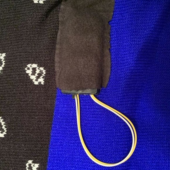 Santa Cool X-Mas Light-up Winter POM-POM Beanie, OSFM - Picture 4 of 4